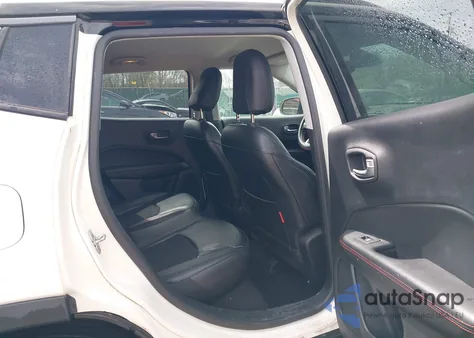 2019 Jeep Compass Trailhawk 4X4 из США, поврежденный, VIN 3C4NJDDB1KT671317